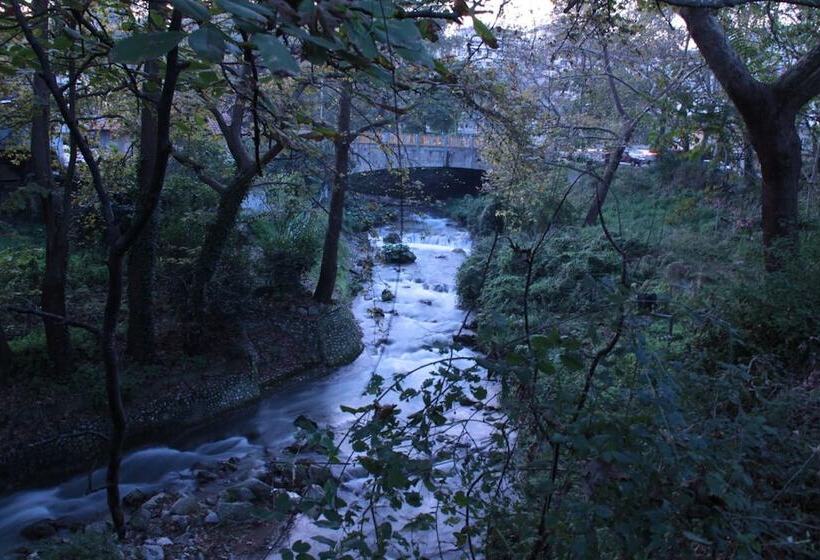 Boutique Hotel Kokkino Spiti