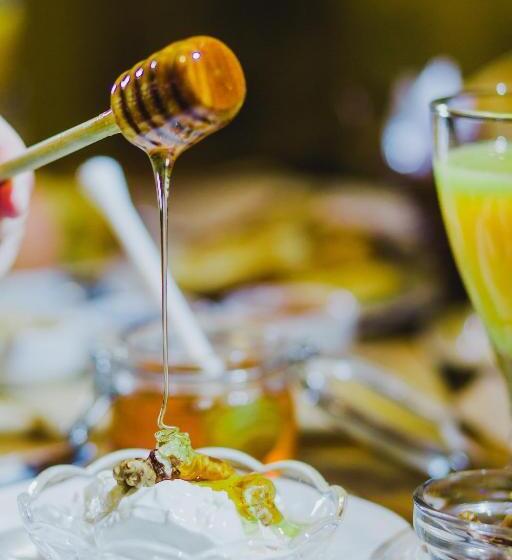 Boutique Hotel Kokkino Spiti