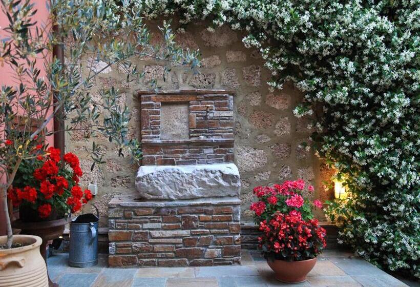 Boutique Hotel Kokkino Spiti