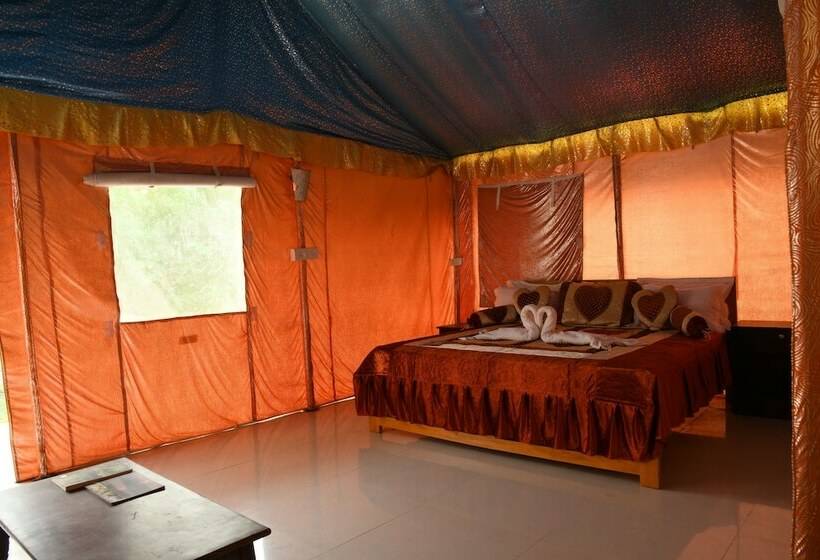 فندق Camp Pawalgarh