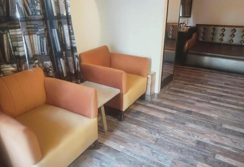 Comfort Inn Silver Arch Hotel, Mussoorie