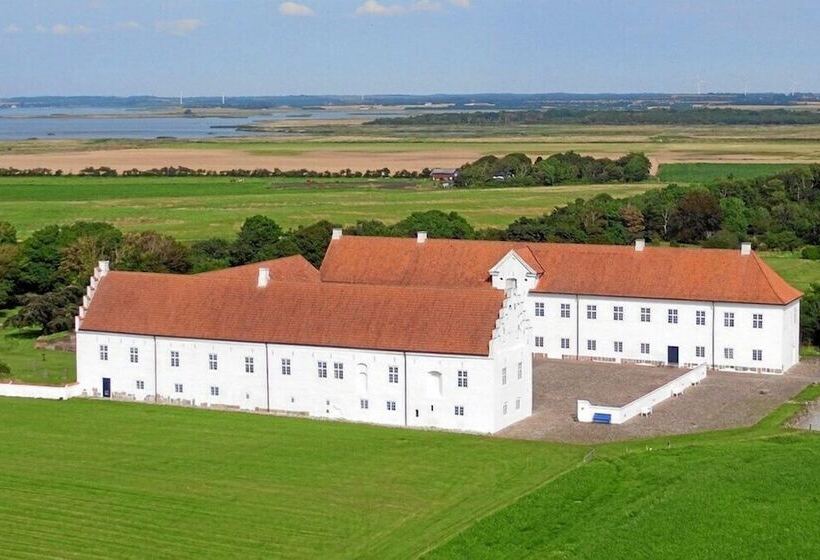 Отель Danhostel Vitskøl Kloster