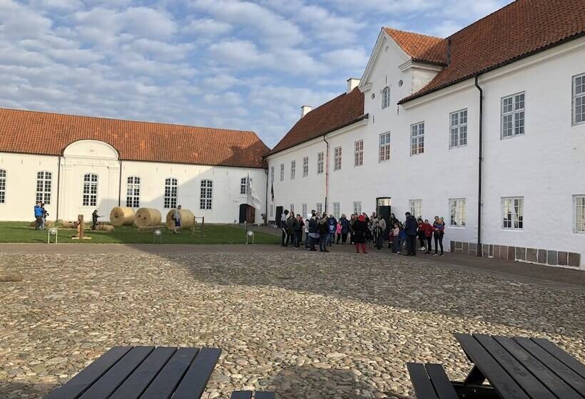 Отель Danhostel Vitskøl Kloster