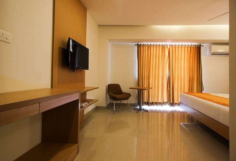 ホテル Royal Plaza Suites By Rak Rooms, Mangaluru