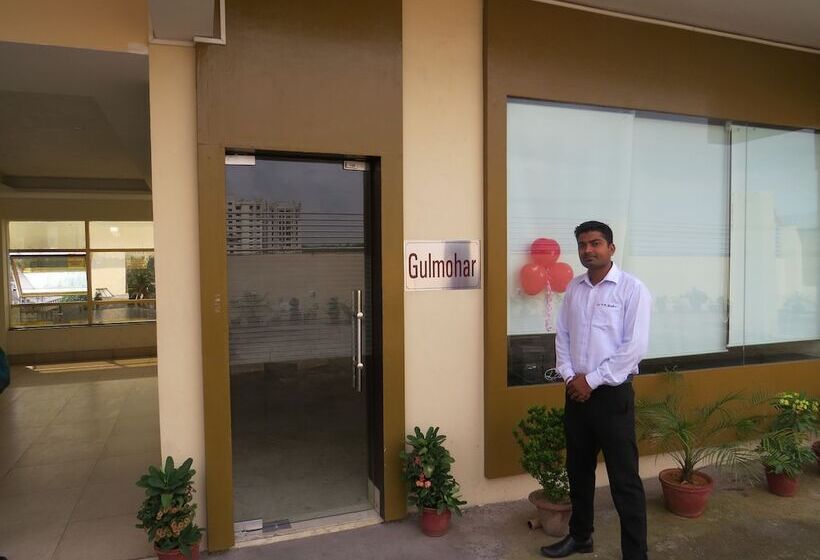 هتل Indus Regency