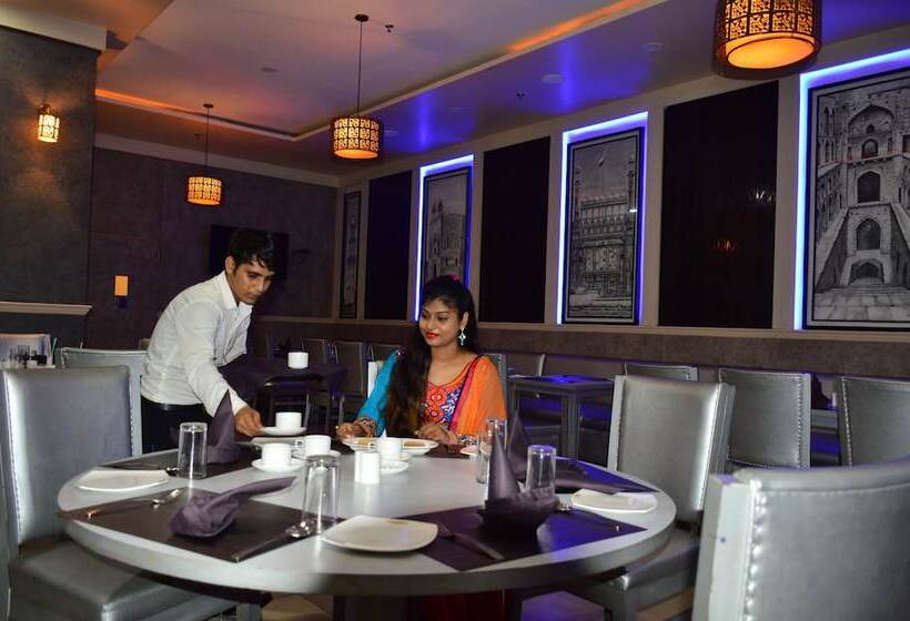 هتل Indus Regency