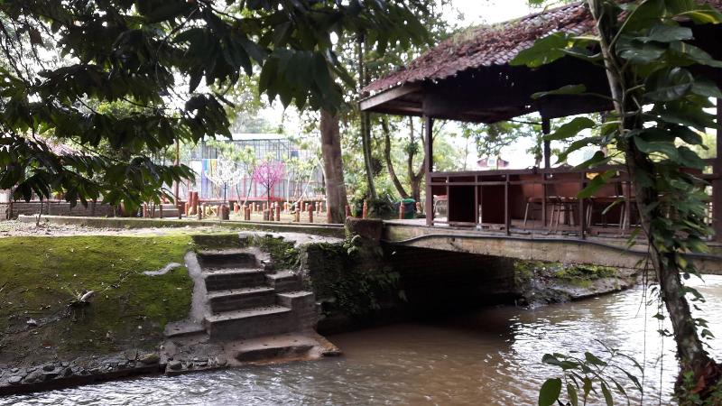 فندق Kampung Janda Baik