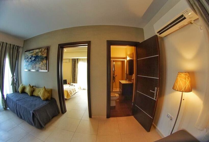 בית מלון כפרי Kokoni Beach