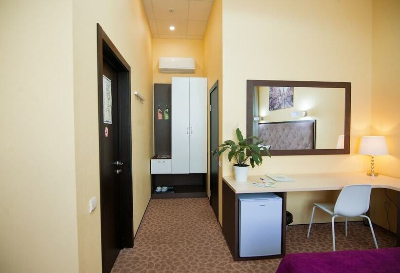 בית מלון כפרי Life