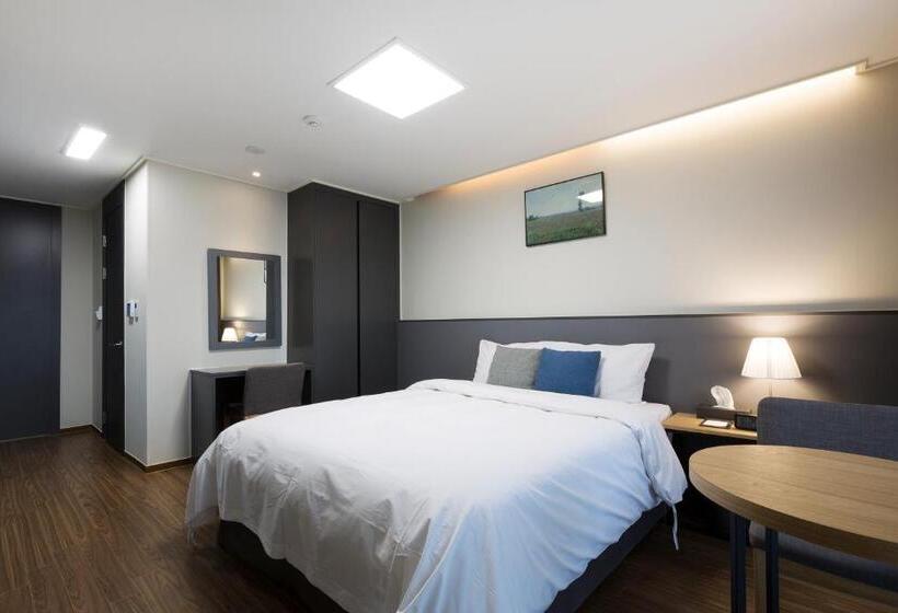 בית מלון כפרי New Songtan