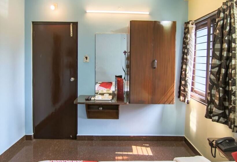 Отель Nsnr Residency By Oyo Rooms