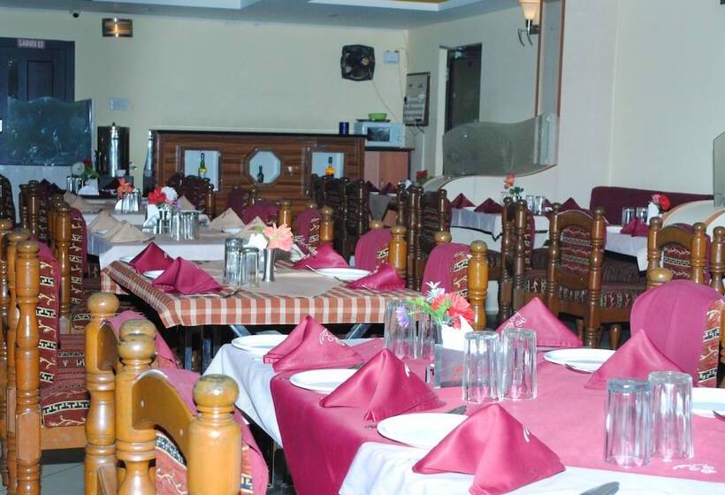 בית מלון כפרי Pancharatna Paradise