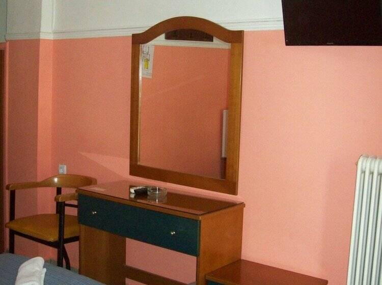 בית מלון כפרי Pantheon