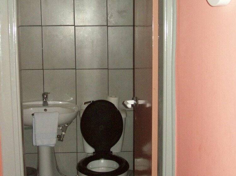 בית מלון כפרי Pantheon