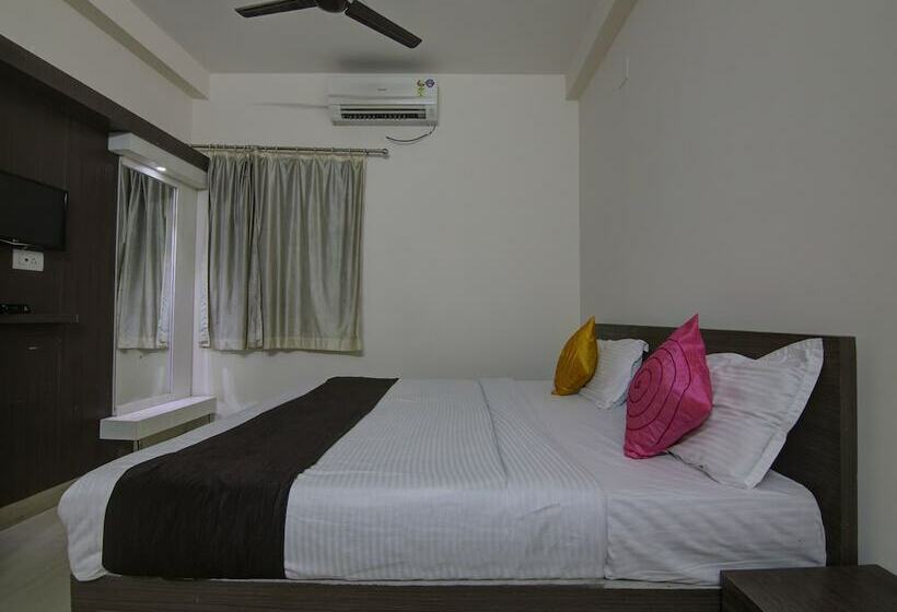 فندق Raj Residency