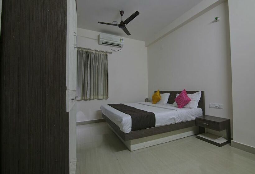 فندق Raj Residency