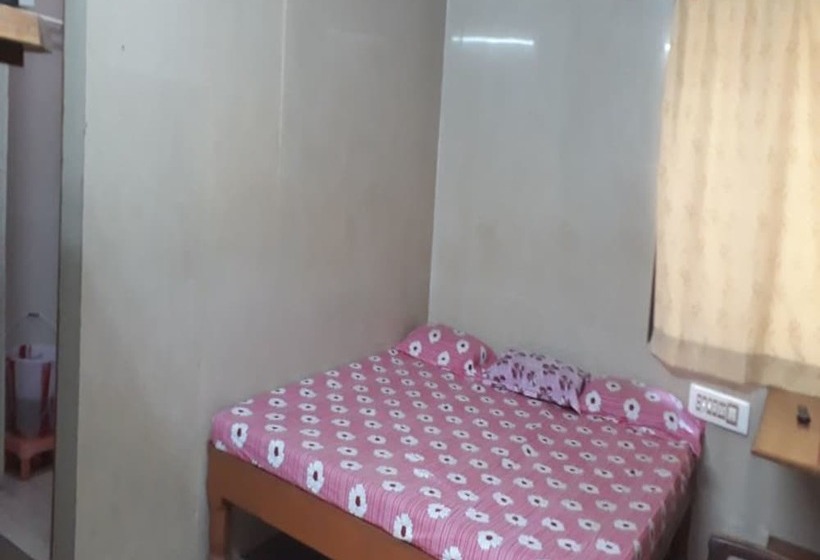 בית מלון כפרי Ratna Gharbha Residency