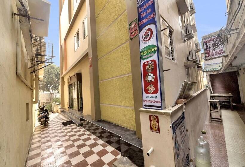 هتل Sai Vihar By Oyo Rooms