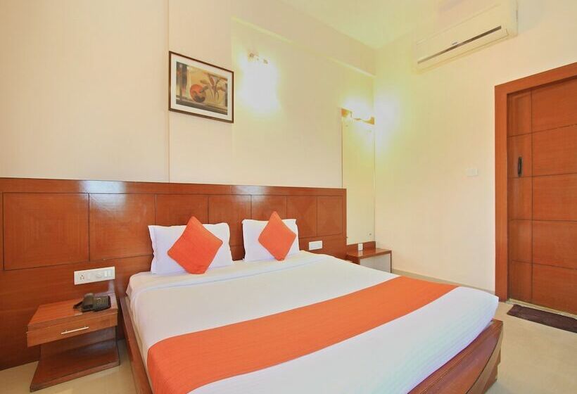 בית מלון כפרי Stay By The Way By Oyo Rooms