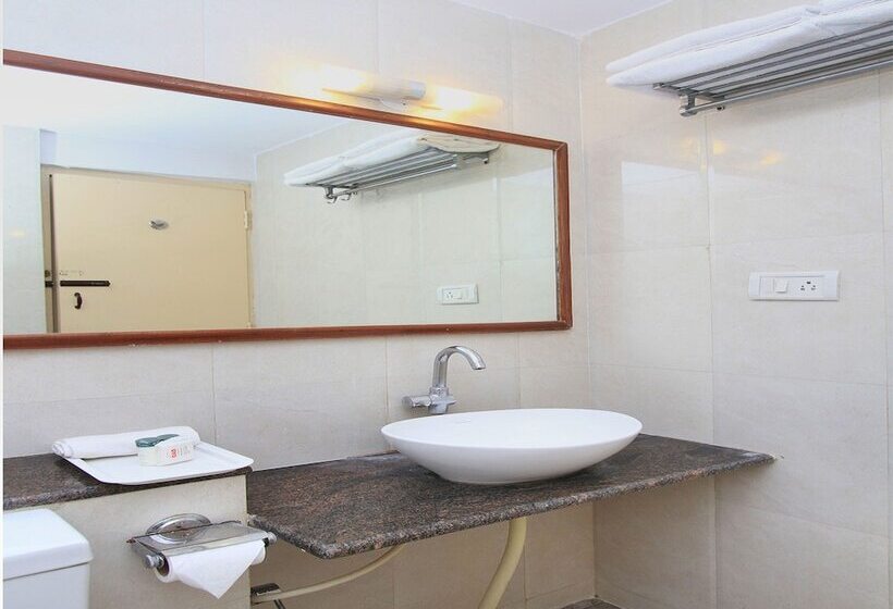 בית מלון כפרי Stay By The Way By Oyo Rooms