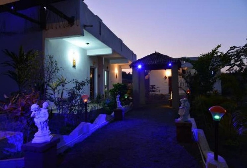 호텔 The Sun Resort Bandhavgarh Mp