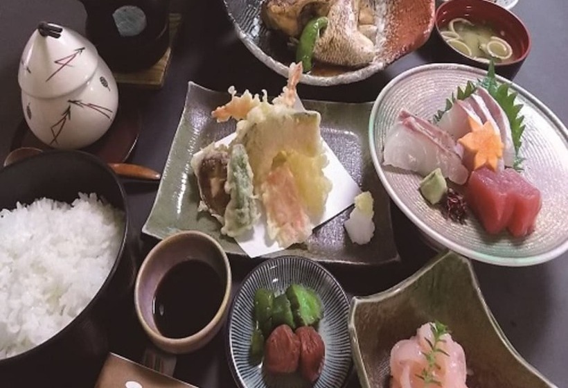 فندق Tsurusaki