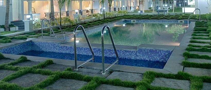 בית מלון כפרי Varuna Inn Banquets & Resort