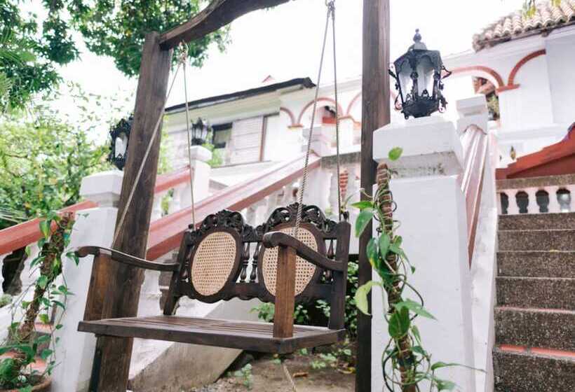 هتل Villa Angela Heritage House