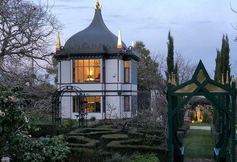 Montacute Pavilion And Gardens