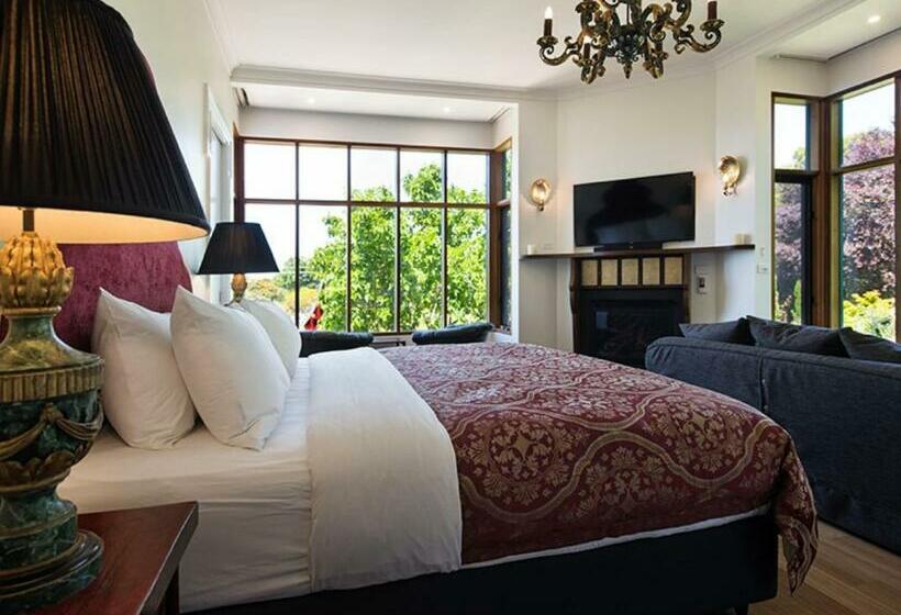 Montacute Pavilion And Gardens