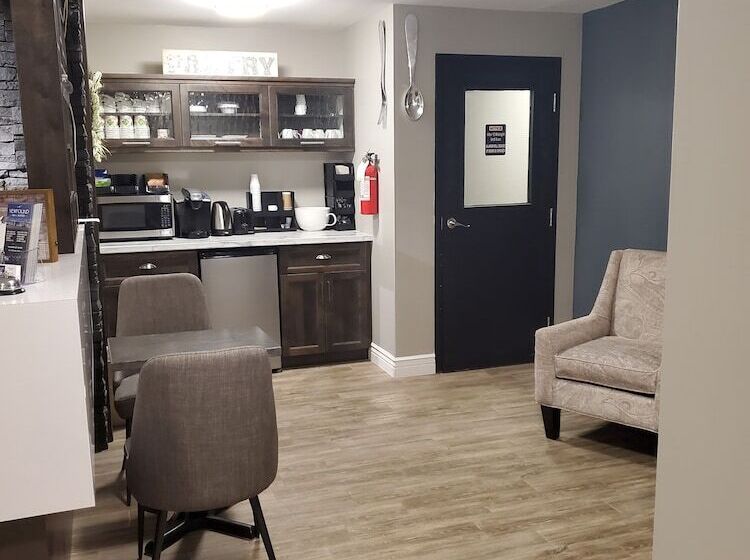 모텔 Newfound Inn & Suites