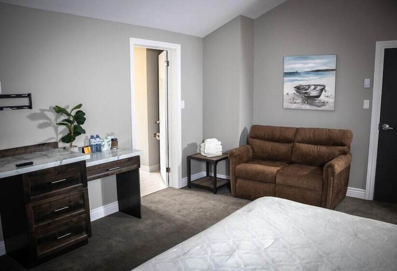 فندق على الطريق Newfound Inn & Suites