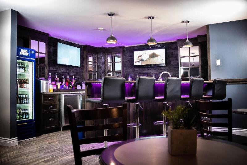 모텔 Newfound Inn & Suites