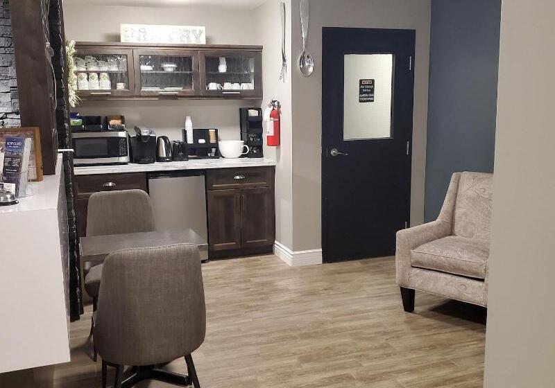 모텔 Newfound Inn & Suites