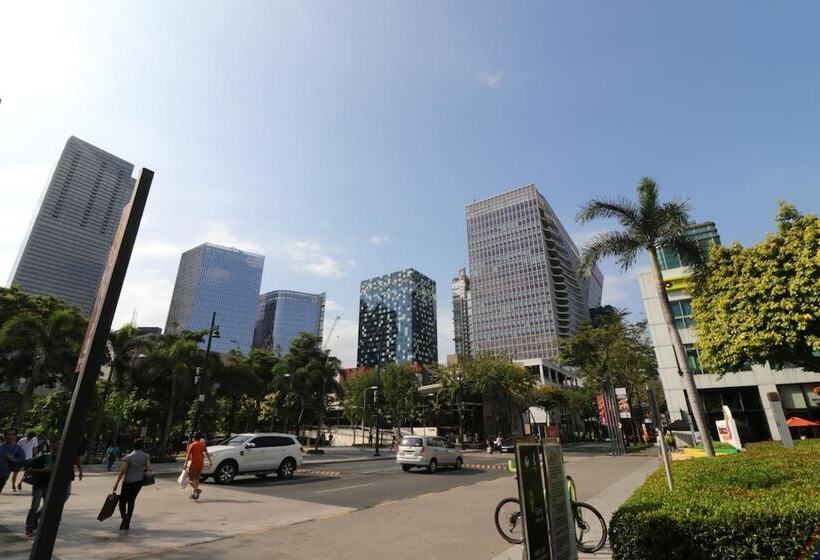 Oasis Regency At Fort Victoria Bgc