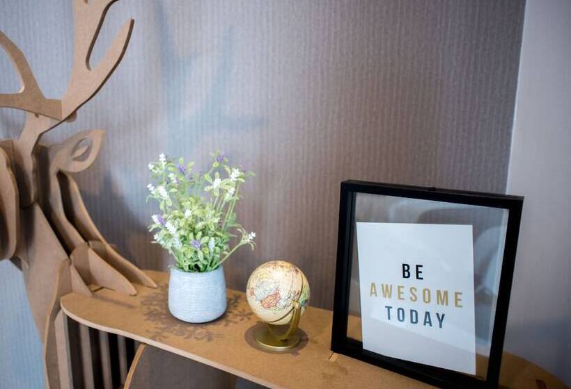 פנסיון 19 Atelier Suites Aeropod