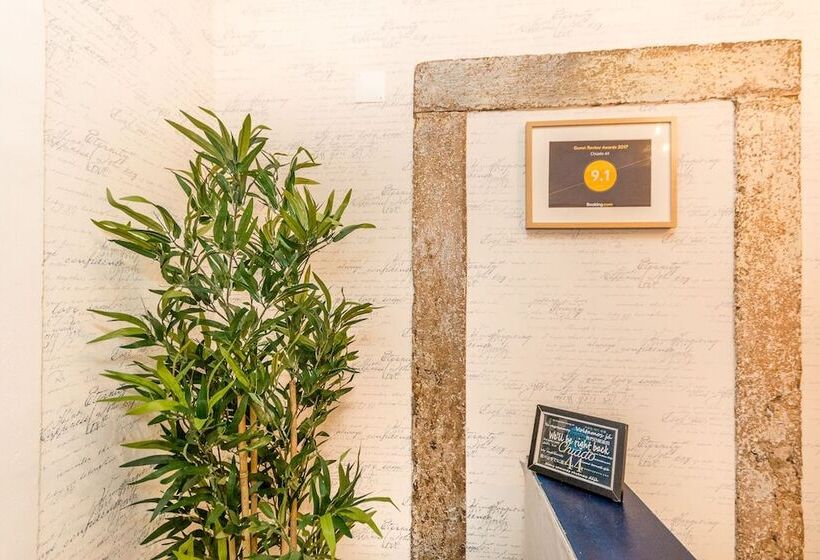 پانسیون Chiado 44