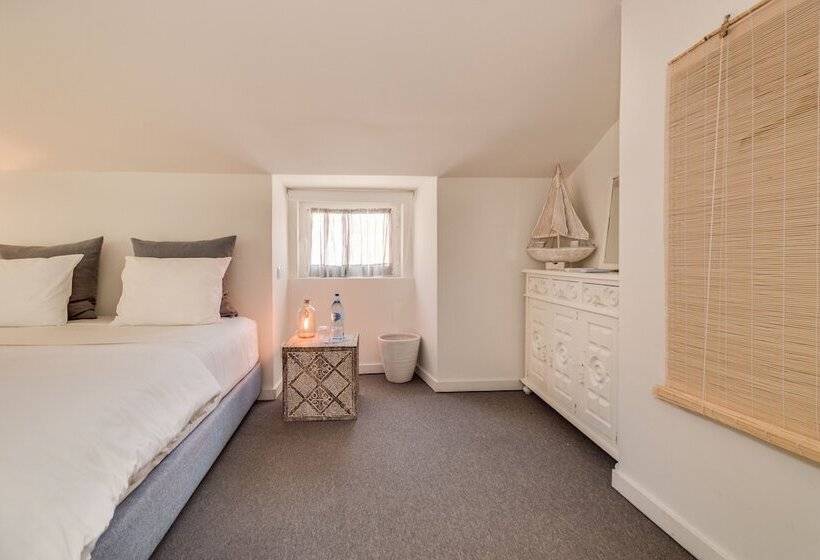 پانسیون Chiado 44