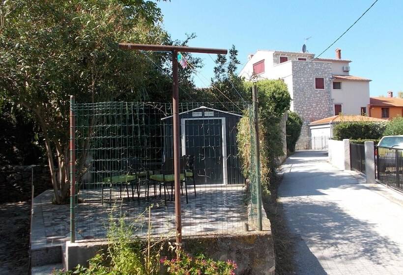 بنسيون Guest House Accommodation Rupine