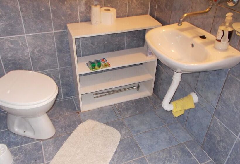 بنسيون Guest House Accommodation Rupine