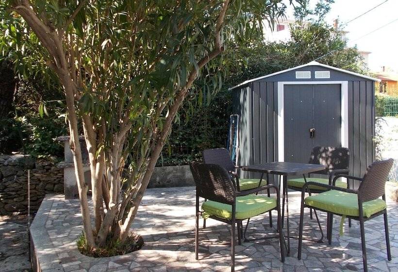 بنسيون Guest House Accommodation Rupine