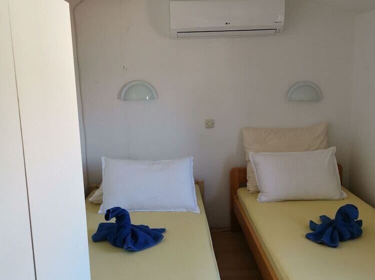 بنسيون Guest House Accommodation Rupine