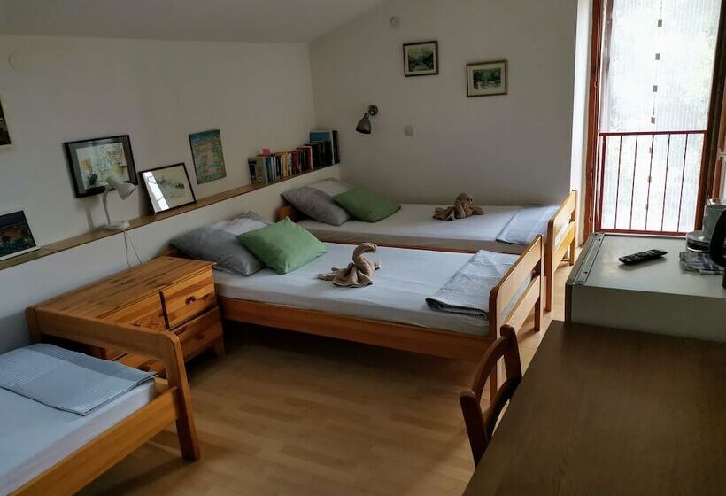 بنسيون Guest House Accommodation Rupine