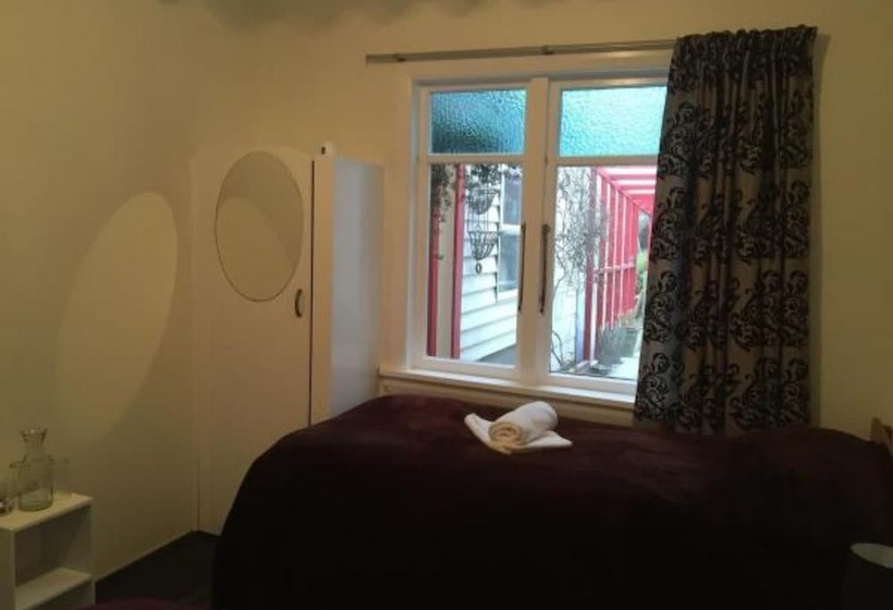 بنسيون Kokatahi Valley Country Inn