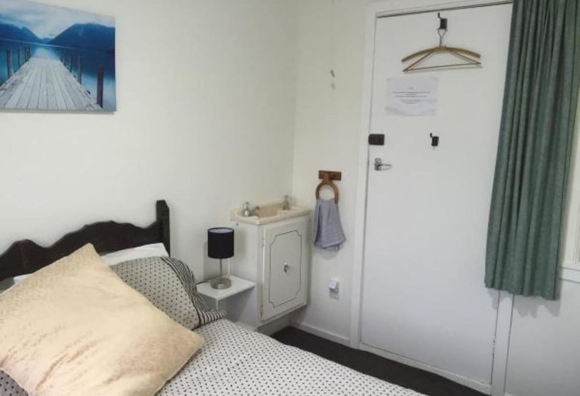 بنسيون Kokatahi Valley Country Inn