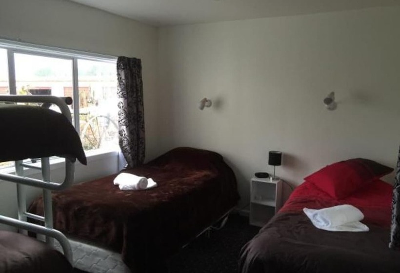 بنسيون Kokatahi Valley Country Inn