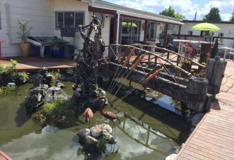 بنسيون Kokatahi Valley Country Inn