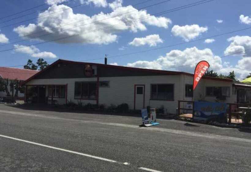 بنسيون Kokatahi Valley Country Inn