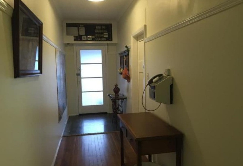 بنسيون Kokatahi Valley Country Inn