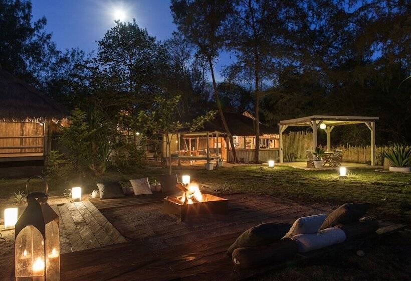 פנסיון Maomeno